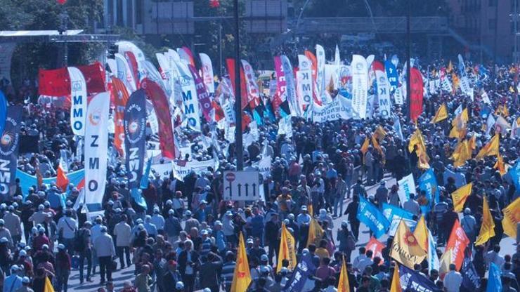 Binlerce işçi ve memur savaşa karşı barış için iş bırakacak