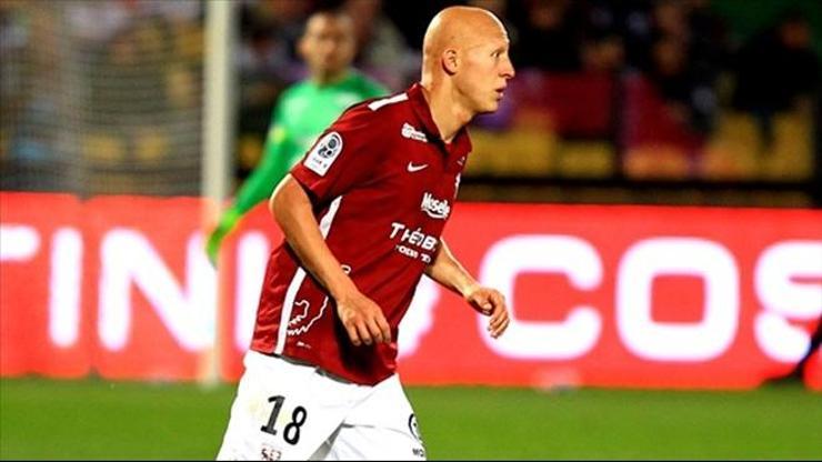Fransız ekibi Türk futbolcunun sözleşmesini feshetti