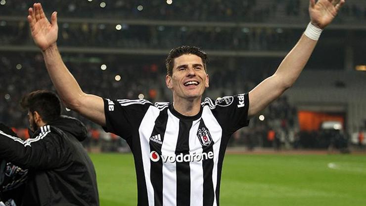Beşiktaş Mario Gomez için bonservis bedeli belirledi