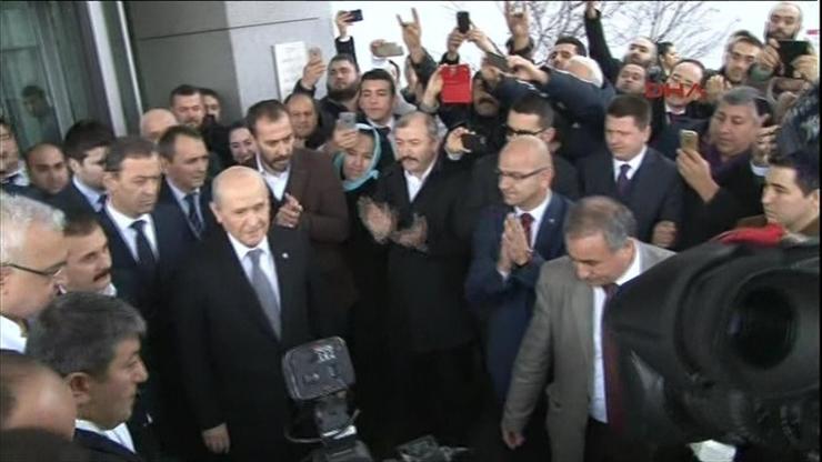 Devlet Bahçeliye coşkulu taburcu
