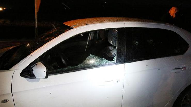 Şanlıurfada otomobil tarandı: 2 ölü, 1 yaralı