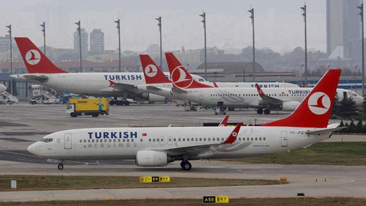 THY uçağında yolculara sağ ve sol elle bomb yazdırıldı