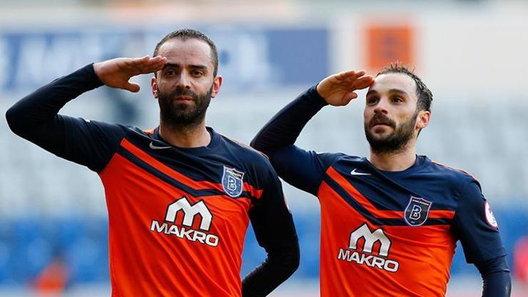 Semih Şentürkten Amedspor tribününe asker selamı