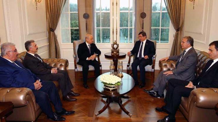Davutoğlu ile Bahçeli bir araya geldi