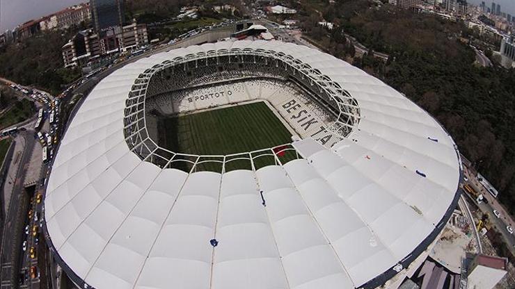 Vodafone Arenanın çimleri tamam