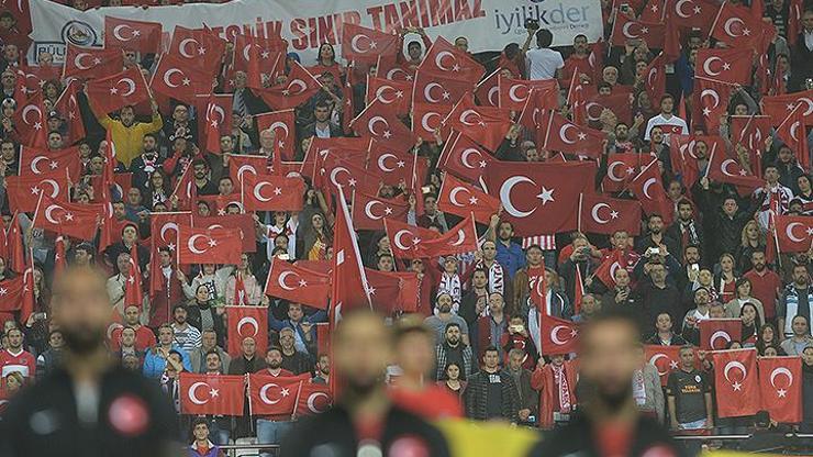 İsveç basını: 40 bin çılgın Türk