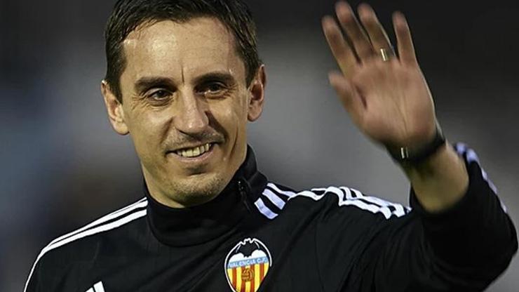 Valencia Gary Nevilleı kovdu