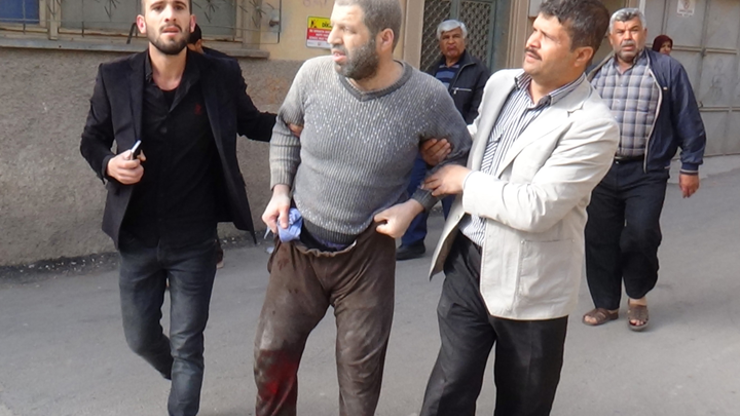 Kilise iki roket mermisi düştü