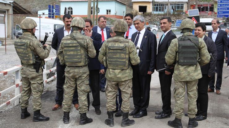 CHP heyeti Yüksekovaya alınmadı