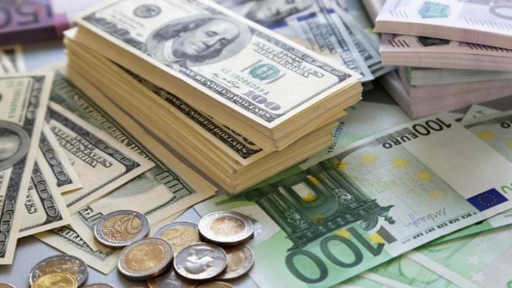 Dolar önce yükseldi sonra dengelendi