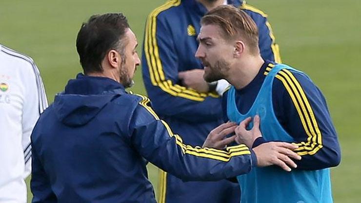 Caner Erkin görüşme odasına