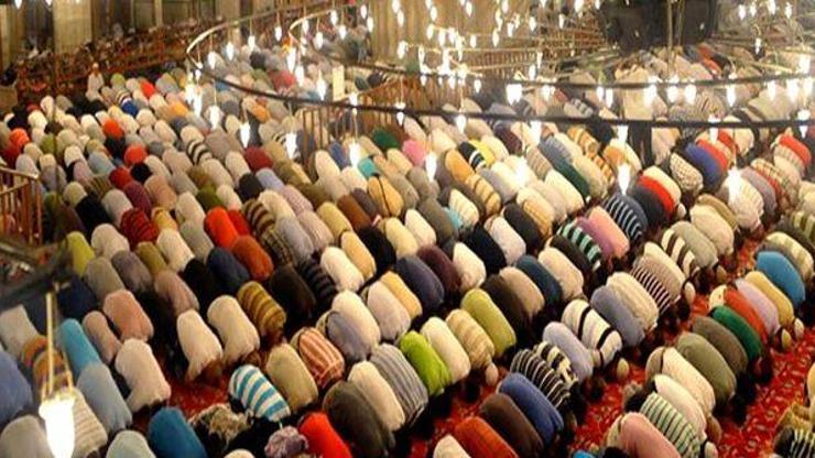 Cuma Ezanı Saat kaçta okunuyor Tüm iller için namaz vakitleri