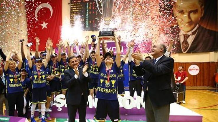 Fenerbahçe 12 branşta zirvede