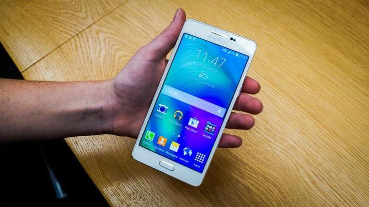 Samsung Galaxy A4 ortaya çıktı