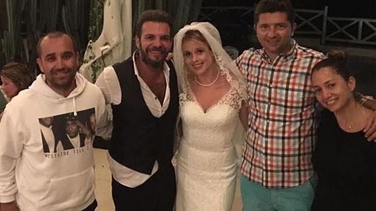 Tolga Karel ve Sarah Scotti evlendi