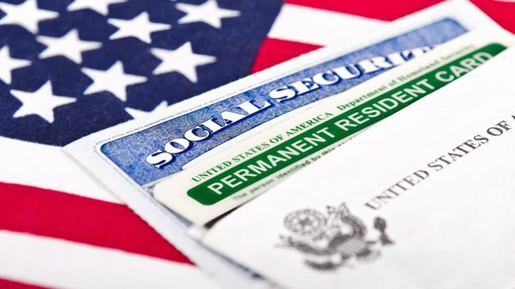 ABD 500 bin dolara Green Card vererek 3 milyar dolar topladı