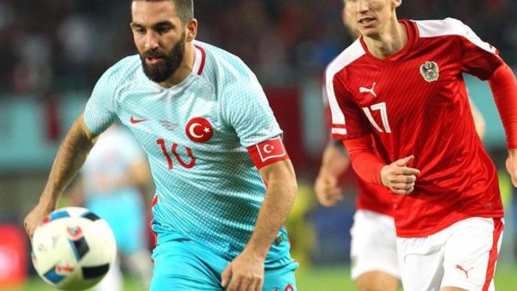 Arda Turan en iyi 11ini seçti
