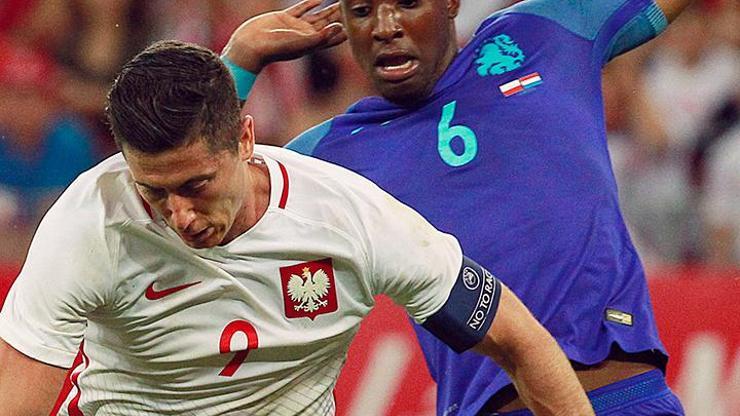 Polonya, Hollandaya boyun eğdi