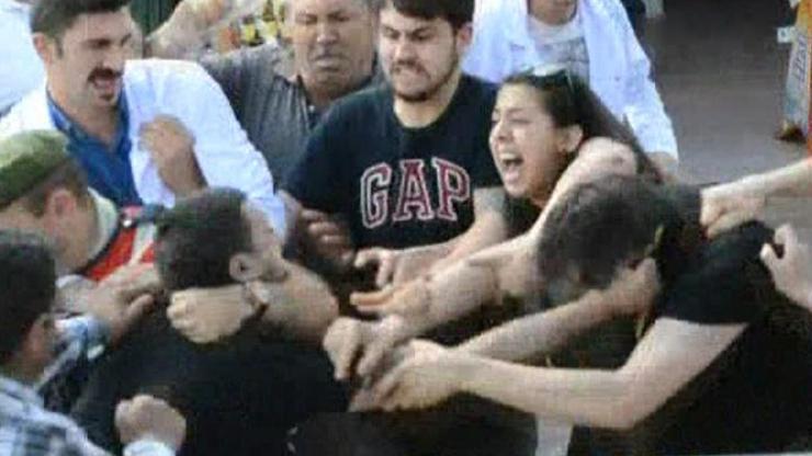 Tesis sahipleriyle turistler arasında sopalı kavga