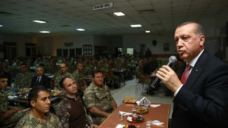 Erdoğan Mardinde askerlerle iftar yaptı