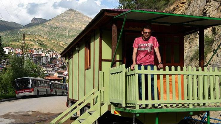 Kendisine yürüyen ev yaptı