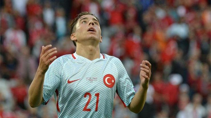 Twitterda Emre Mor fırtınası