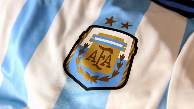 FIFA Arjantine el koydu