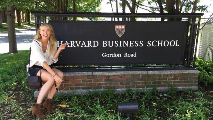 Sharapova imkansızı başardı