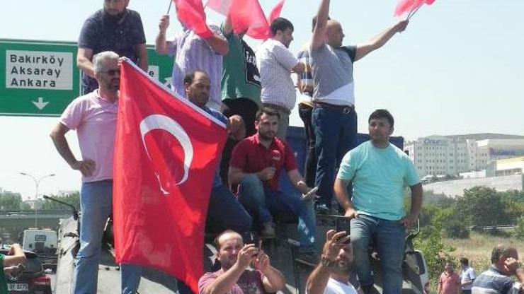 Tank selfiesi, trafiği aksattı
