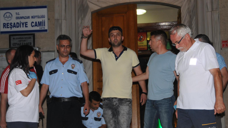 Beklenen mehdi benim dedi cami minaresine çıktı