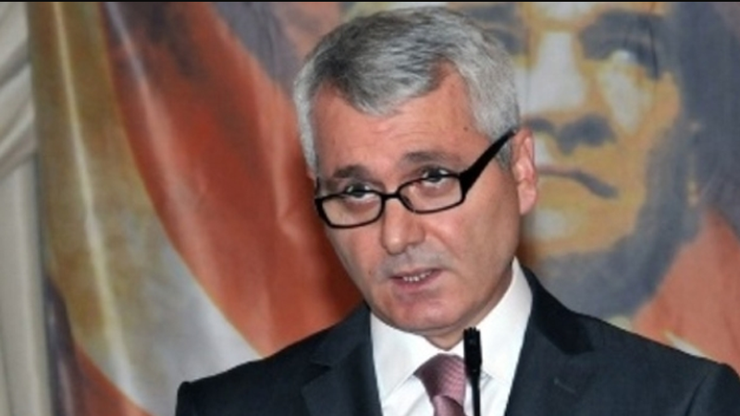 Eski HSYK başkanının evi aranıyor