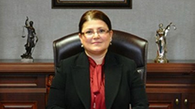 Nesibe Özer: Kadın olmam nedeniyle vitrin süsü olarak kullanıldım