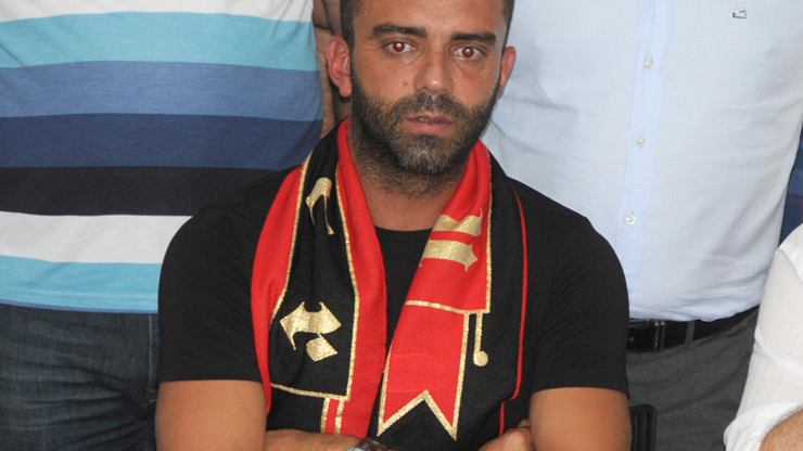 Semih Şentürk Eskişehirsporla sözleşme imzaladı