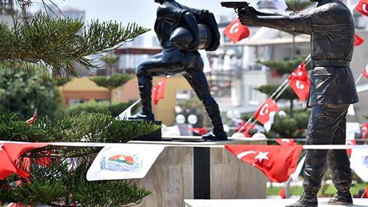 Ömer Halisdemirin heykeli açıldı