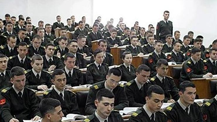 Askeri lise mezunları için üniversiteye geçiş sınavı yapıldı