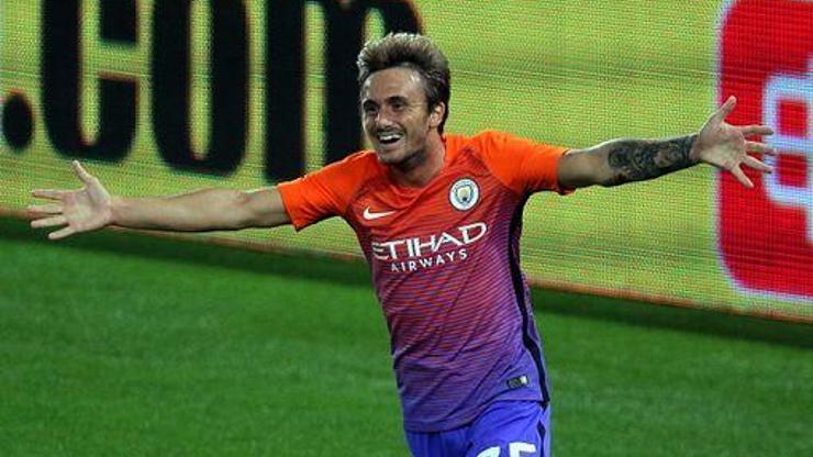 United ve City yedeklerle turladı
