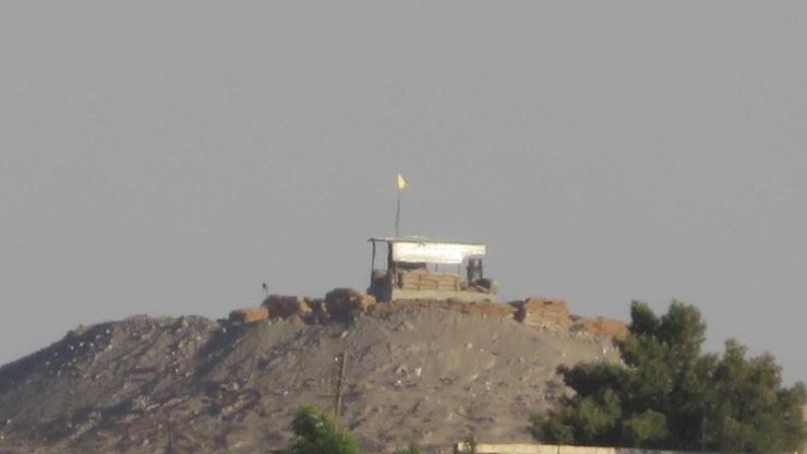 PYD, Telabyadda mevzi kurup flama astı