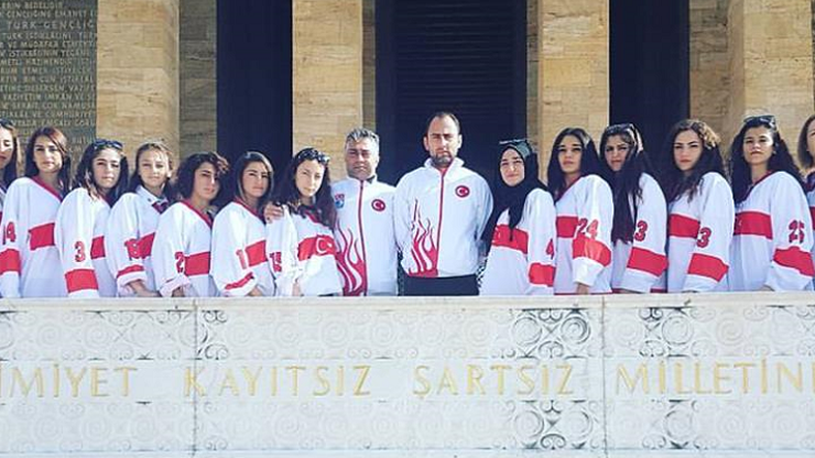 Buz hokeyinde olimpiyat hayali sona erdi