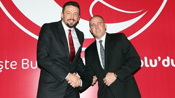 Harun Erdenay Hidayet Türkoğluna başkanlık yolunu açtı