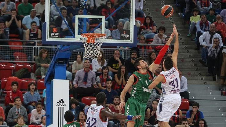 Son hücumu kaçırınca... Euroleague: Baskonia - Anadolu Efes: 85-84