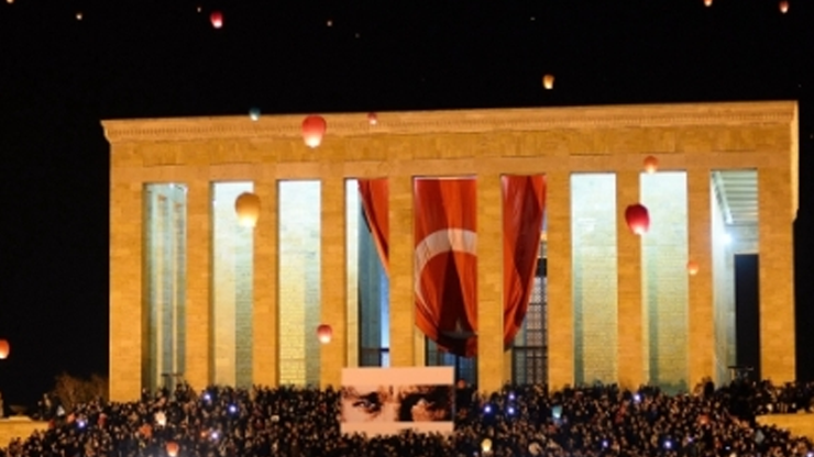 TSKdan 10 Kasım açıklaması: Anıtkabirde 1881 dilek feneri