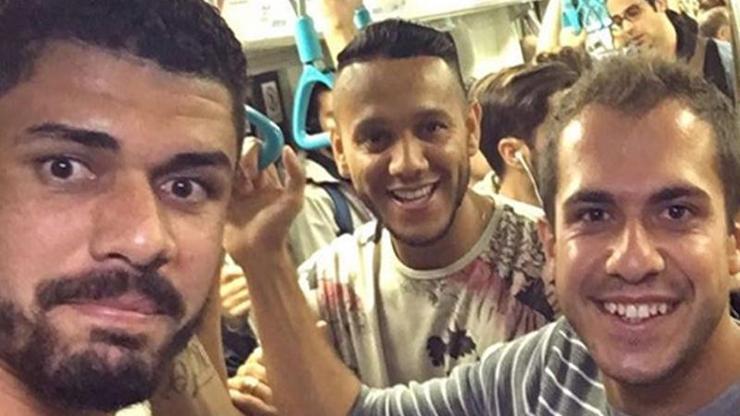 Köprü trafiğinden ürken Fenerbahçeli yıldızlar Marmaray’da