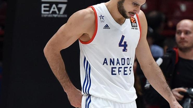 Anadolu Efes İtalyada kayboldu