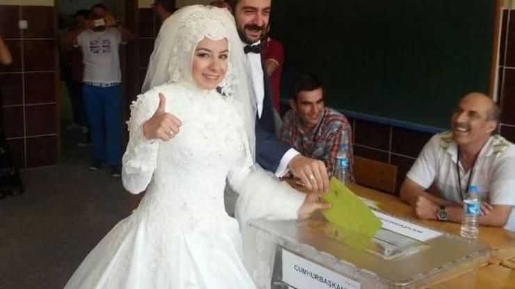 Gelinliği ile oy veren AK Parti’li eski yönetici yaşamını yitirdi