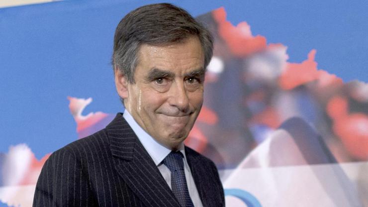 Fransada merkez sağın cumhurbaşkanı adayı Fillon oldu