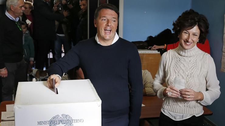 İtalya Başbakanı Renzi istifa edecek mi