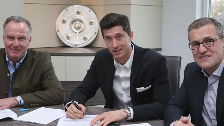 Lewandowskinin sözleşmesi uzatıldı