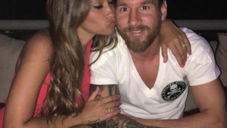 Messi evlenmeye karar verdi