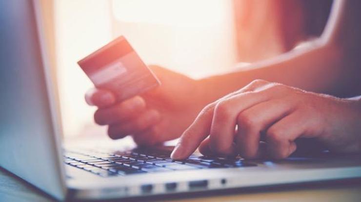 Yılbaşı alışveriş sezonu girişimcileri e-ticarete davet ediyor