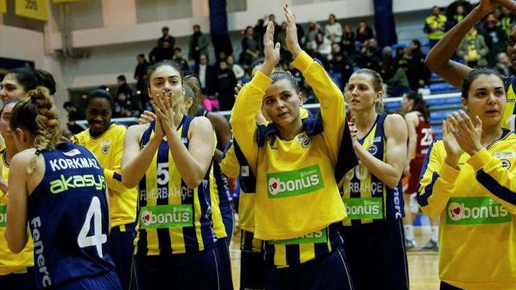 Yılın son derbisini Fenerbahçe kazandı